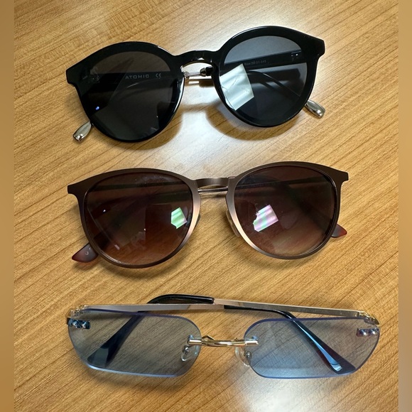 Sunglasses - Three Pairs - Picture 5 of 12